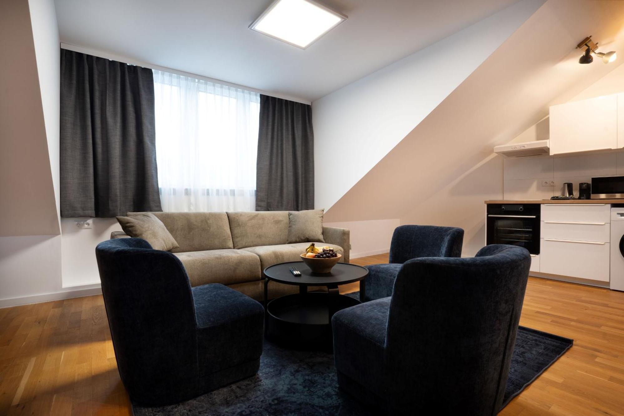 Schoene In I Home2share Apartment