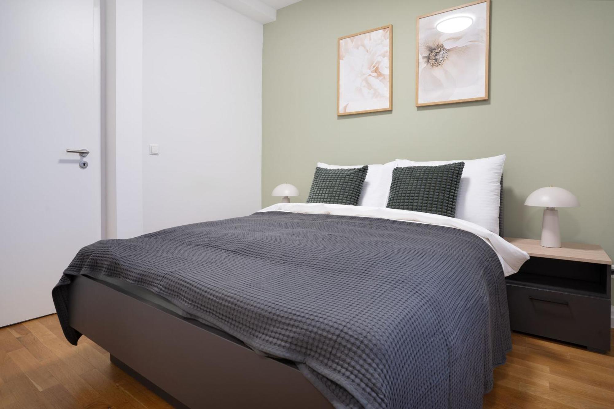 Schoene In I Home2share Apartment
